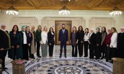 الشرع يلتقي بوفد نسائي من الجالية السورية في أميركا